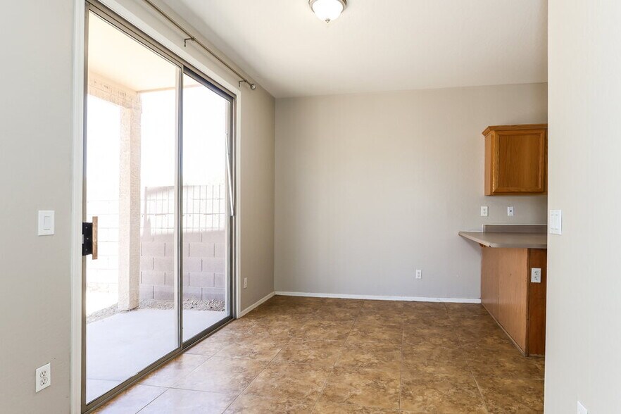 Building Photo - 16806 S Magenta Rd
