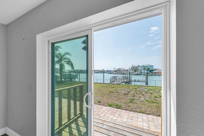 Building Photo - 404 Normandy Rd