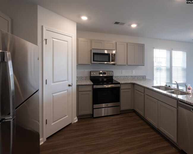 Building Photo - 925 S Desert Orch Ln