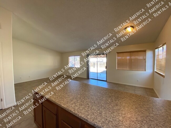 Building Photo - 1742 W Chardonnay Dr