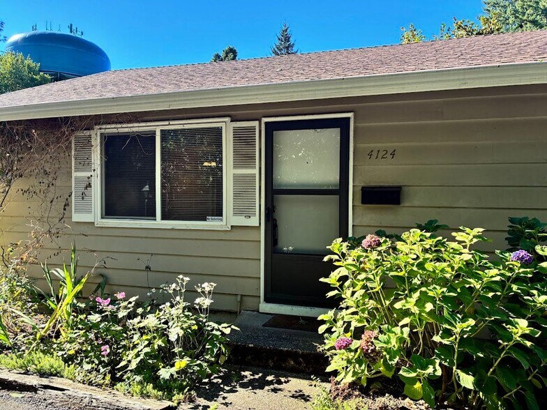 Primary Photo - 4122-4130 SE Howe St