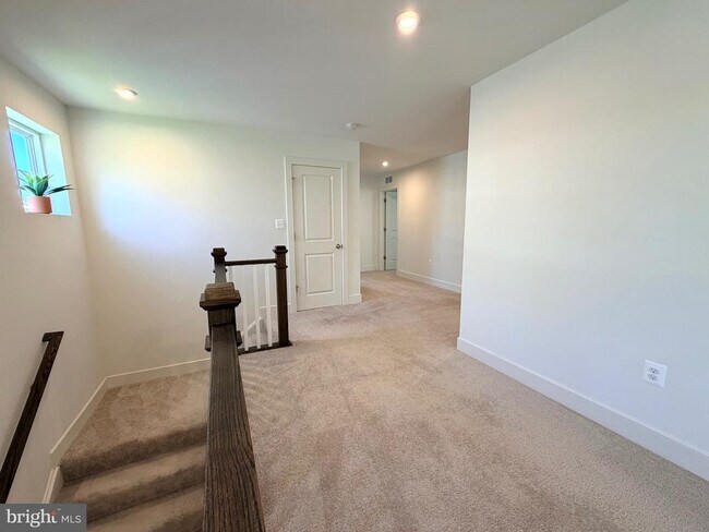 Building Photo - 1530 Sandpiper Bay Lp