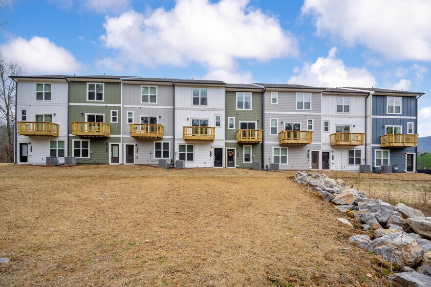 Building Photo - 4219 Tillie Cir