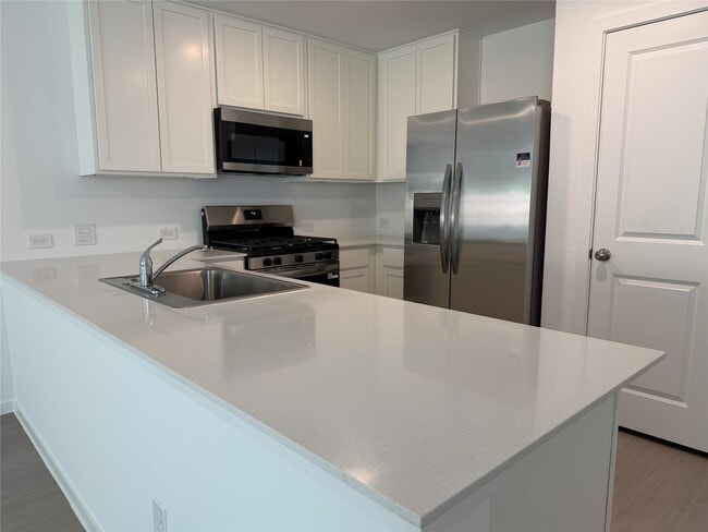 Building Photo - 18658 Periwinkle Brk Dr