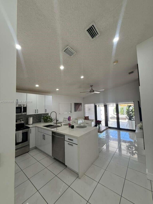 Building Photo - 13818 SW 157th Terrace