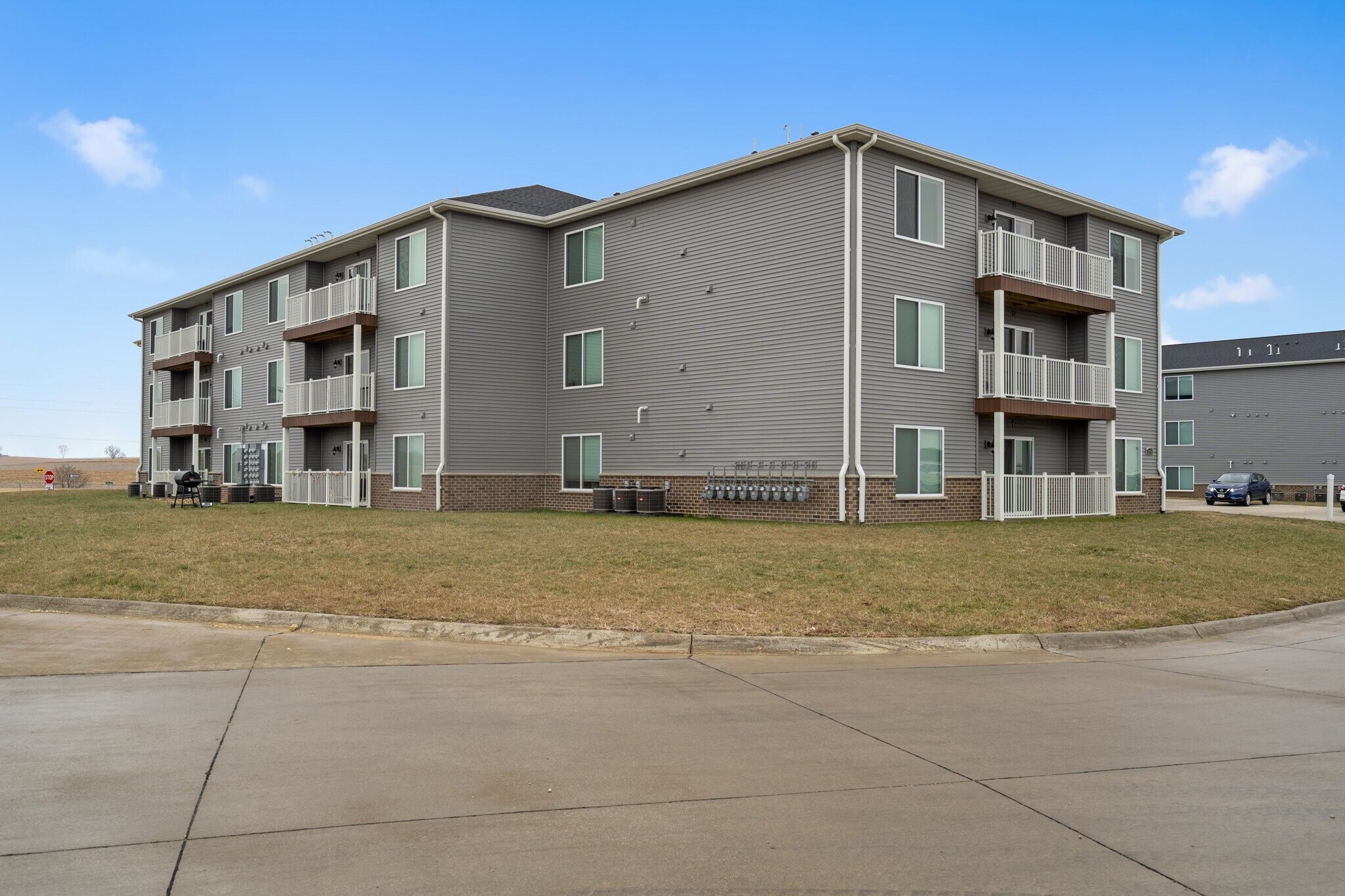 Building Photo - 7036 Crosvik Ct