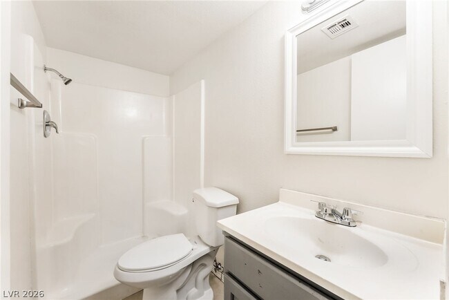 Building Photo - 375 N 15th St