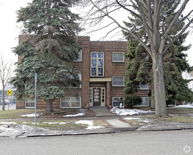 Building Photo - 1220 Sherburne Ave