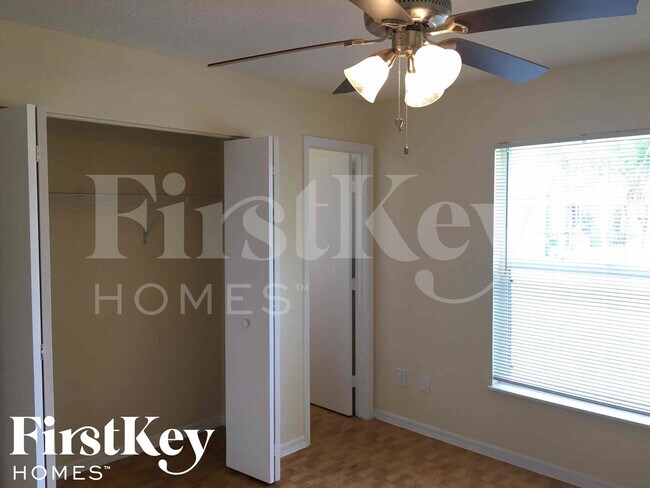 Building Photo - 1011 Coatbridge Dr