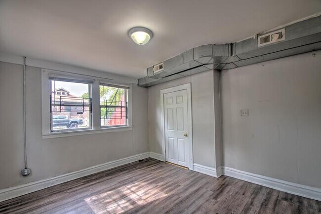 Building Photo - 1147 Harrison Blvd