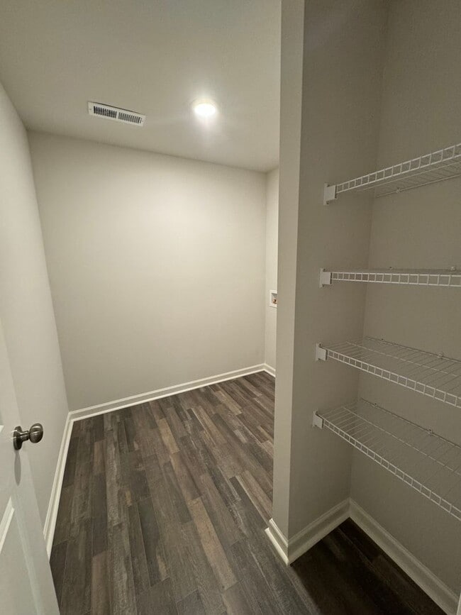 Building Photo - Newer 4BR 2.5BA Home!