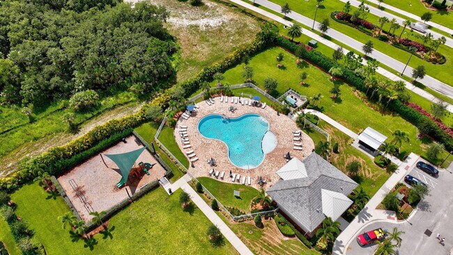 Building Photo - 12249 SW Sand Dollar Wy