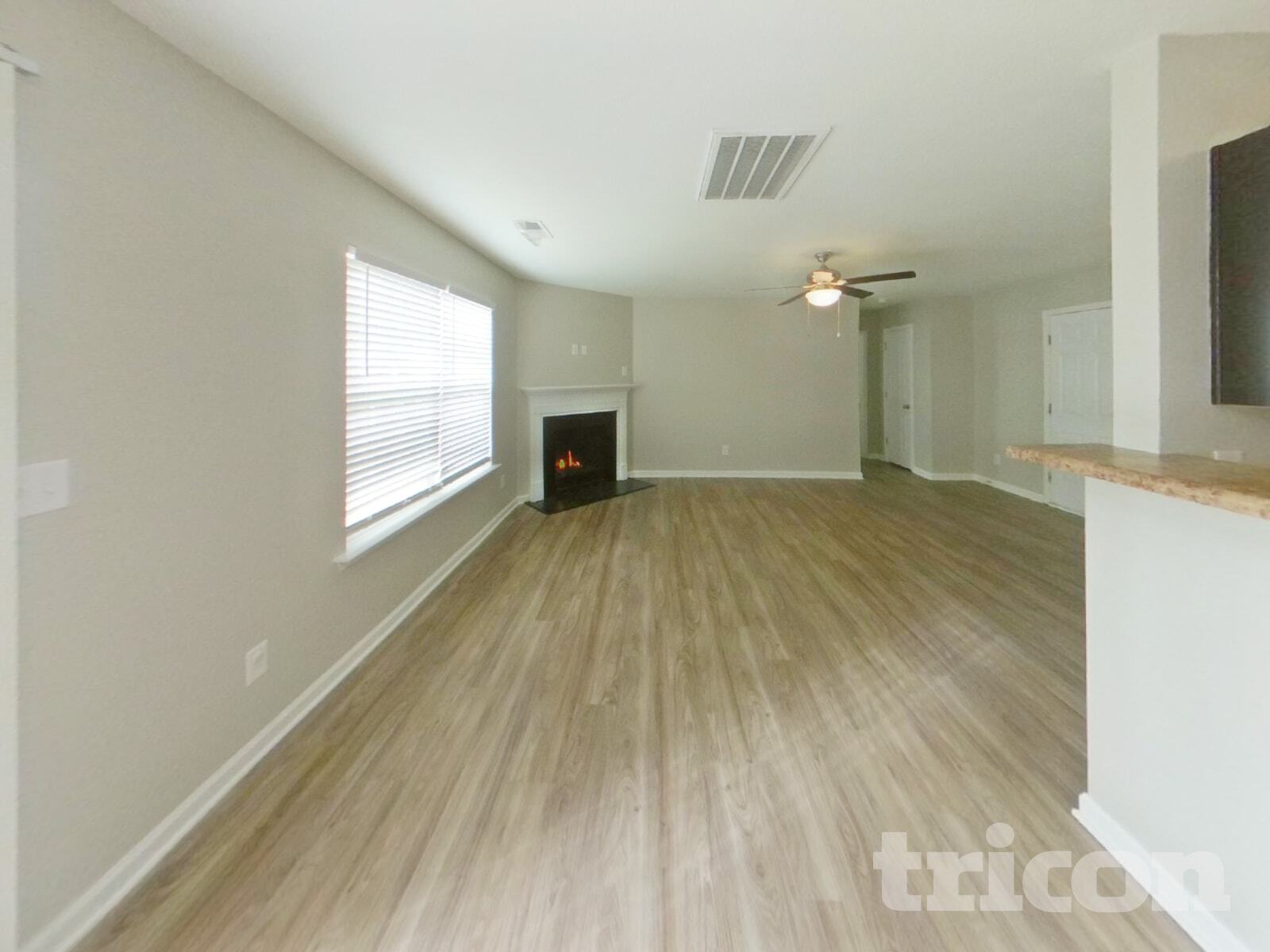Building Photo - 905 Farnsworth Dr