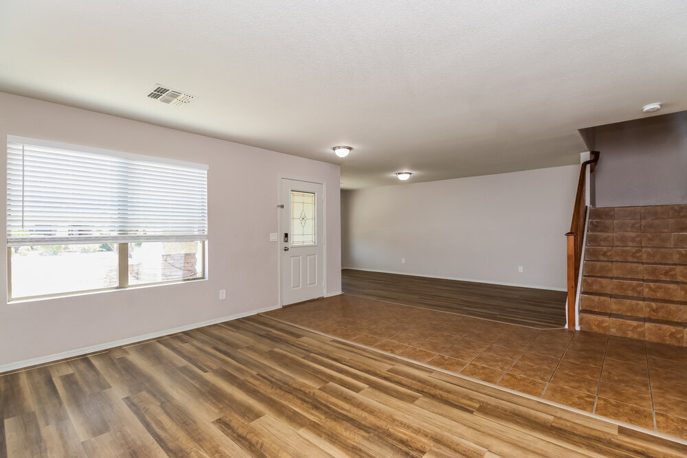 Building Photo - 526 E Milada Dr