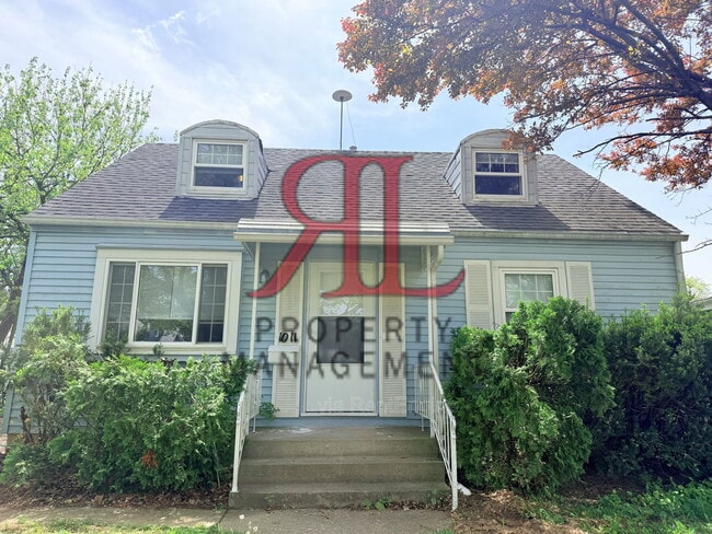 Building Photo - 1011 Mohican Ave