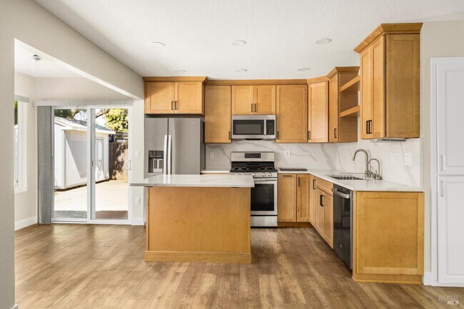 Building Photo - 436 Corte Lagos