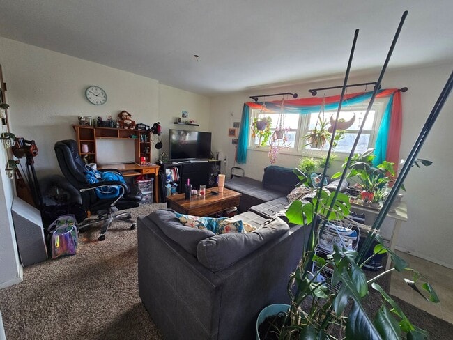 Building Photo - 203 Eisenhower Dr