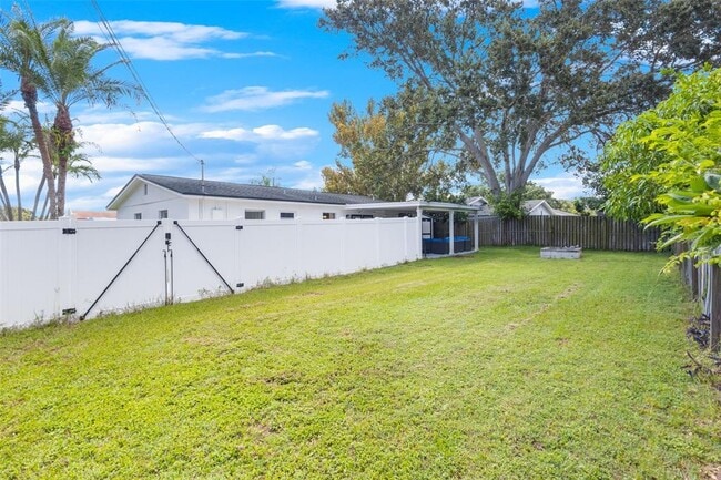 Building Photo - 5201 S Quincy St