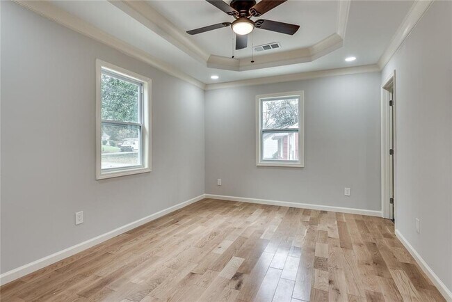 Building Photo - 2575 Barrylynn Dr