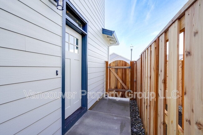 Building Photo - 2924 NW 16th St