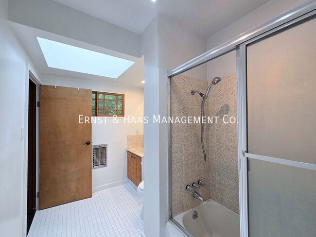 Building Photo - 1330 Ximeno Ave