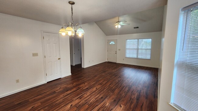 Building Photo - 1524 Mayberry Ln