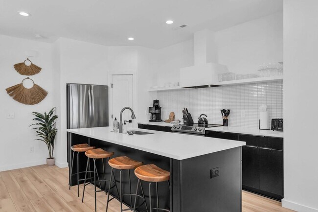 Building Photo - 1419 Mackerel Ln