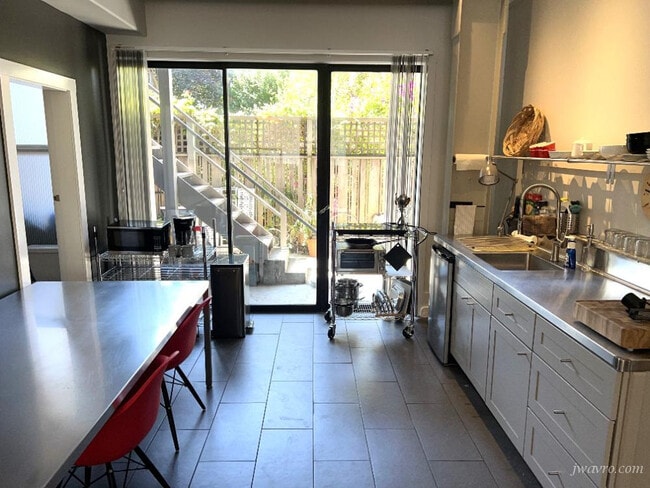 Building Photo - 2811 20th St