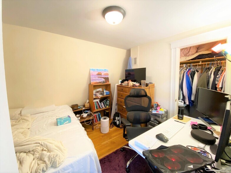 Building Photo - 24 Watson St