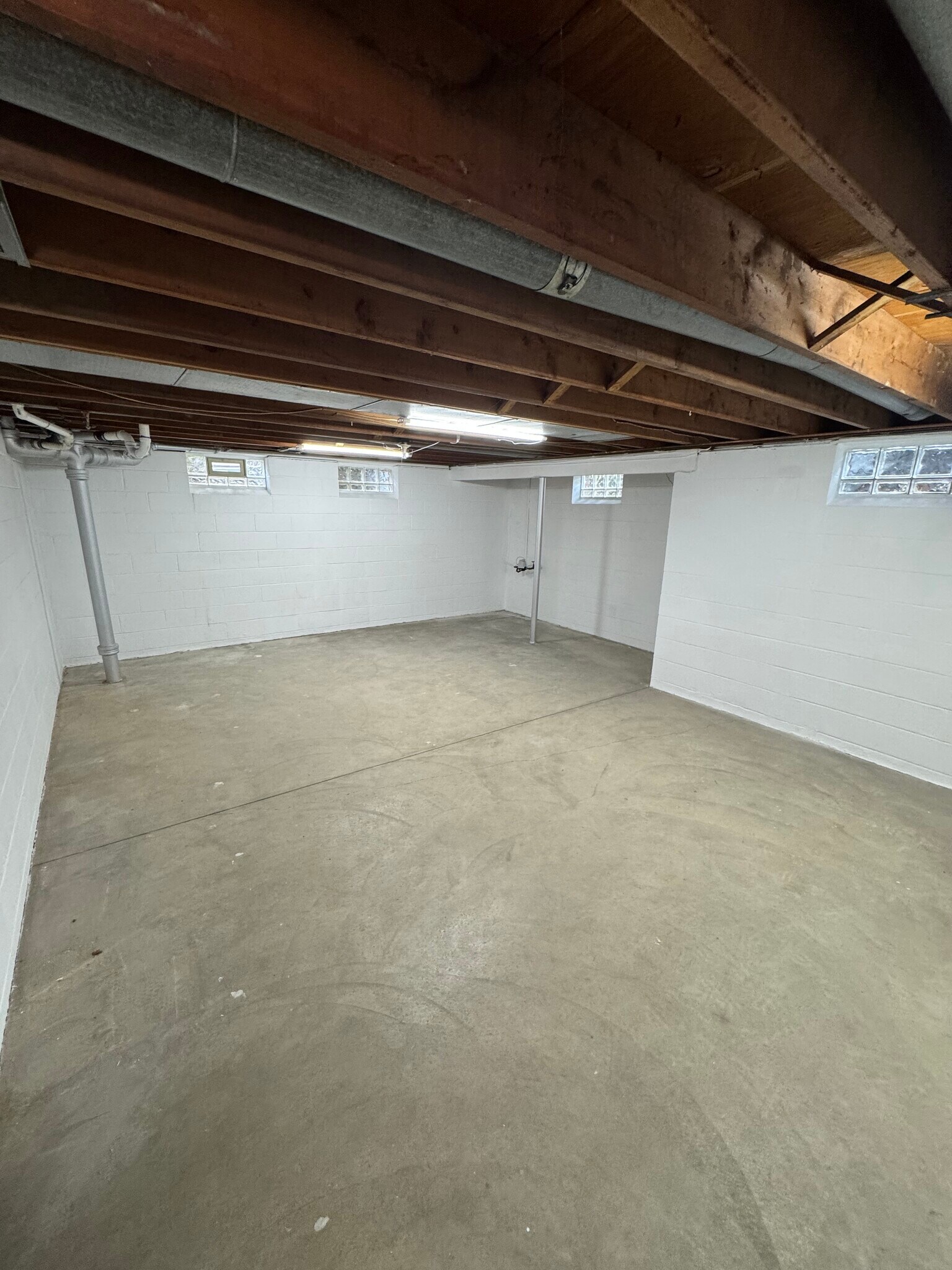 Basement - 270 Kenridge Rd