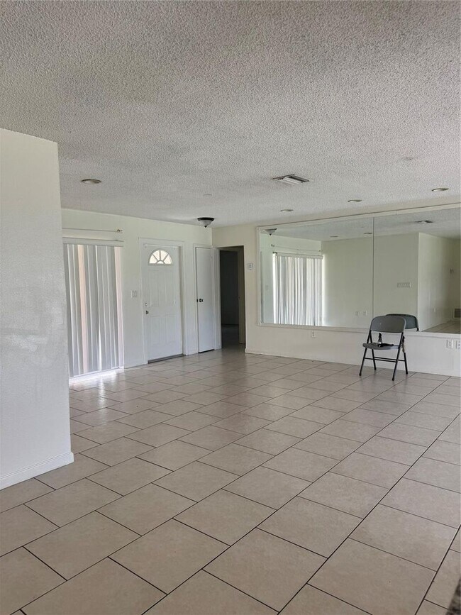 Building Photo - 9651 Sunset Strip