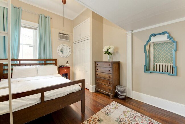 Building Photo - 1821 19th St NW