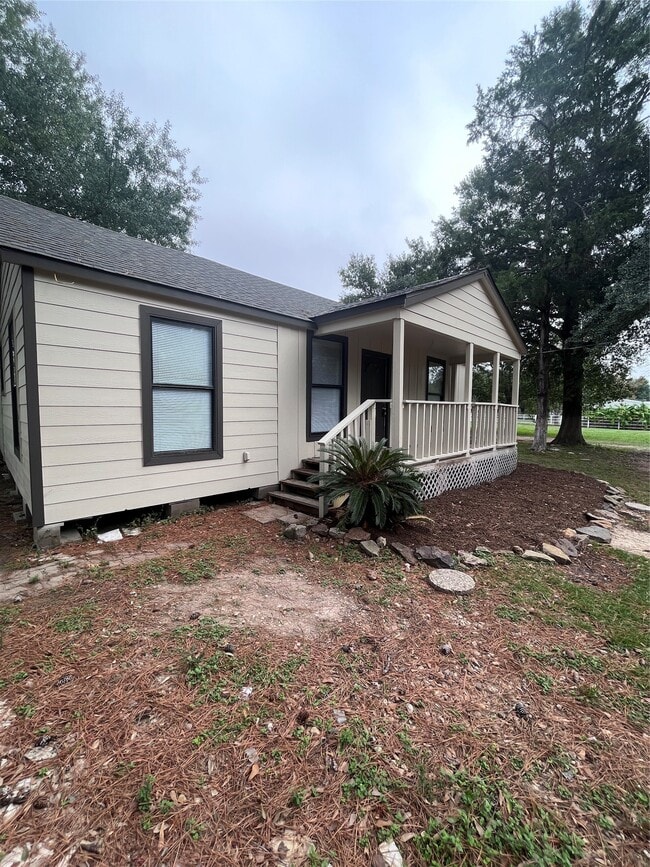 Building Photo - 21534 Cedar Ln