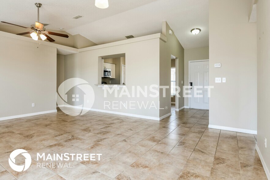 Building Photo - 12017 Woodglen Cir