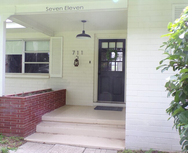 Welcome Home! - 711 SE 40th Ave