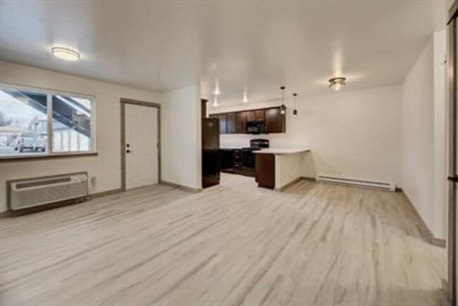 Building Photo - 3105 Cooney Dr