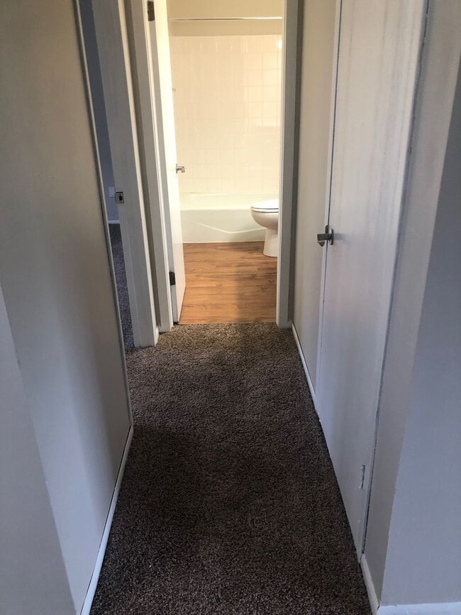 Building Photo - 127 Abbey Ln