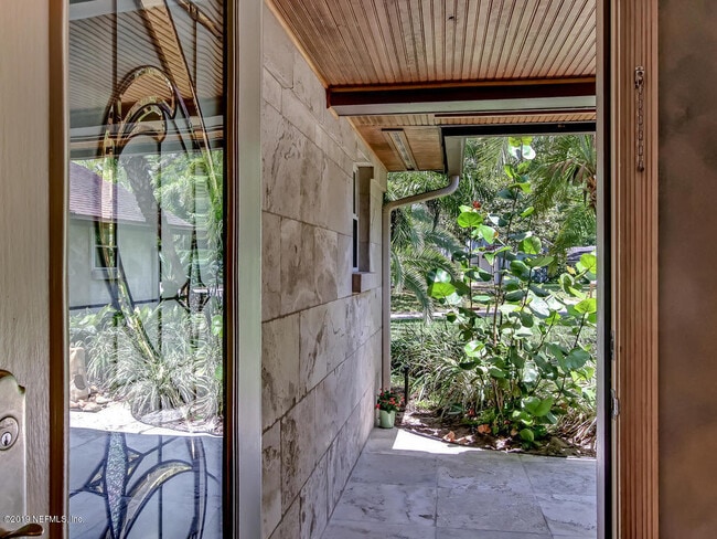 Building Photo - 88 Oakwood Rd