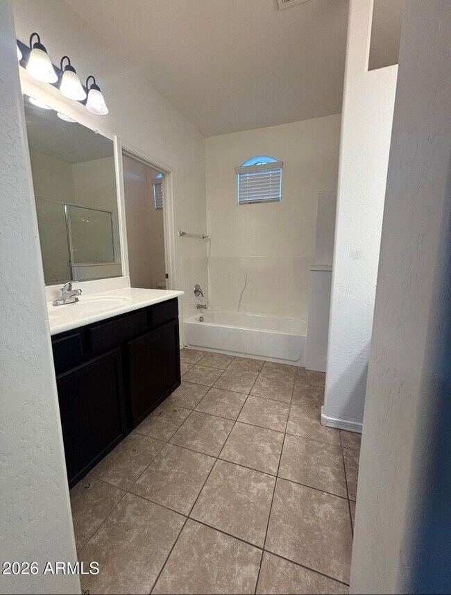 Building Photo - 7516 S 27th Pl