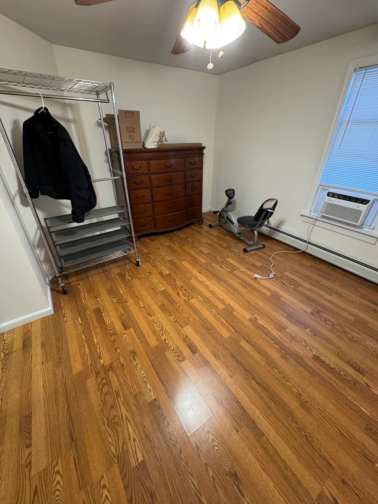 Building Photo - 7 Somers St