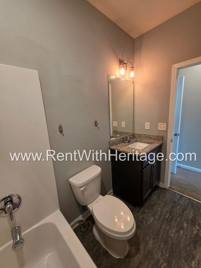 Building Photo - Awesome Ranch / Popular Carrollton Schools/ Near Adamson Square