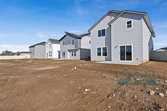 Building Photo - 3891 N Chelmsford Ave