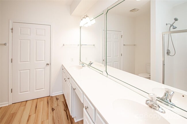 Building Photo - 14849 Santa Lucia Dr