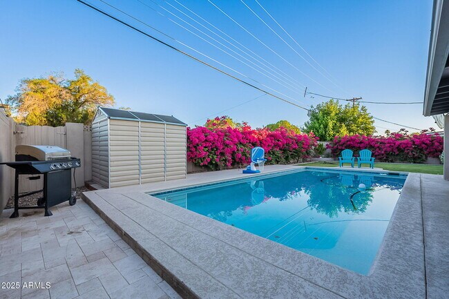 Building Photo - 8263 E Cypress St