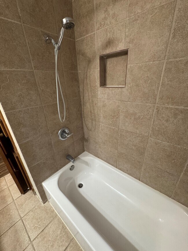 Building Photo - 415 Wild Wind Rd