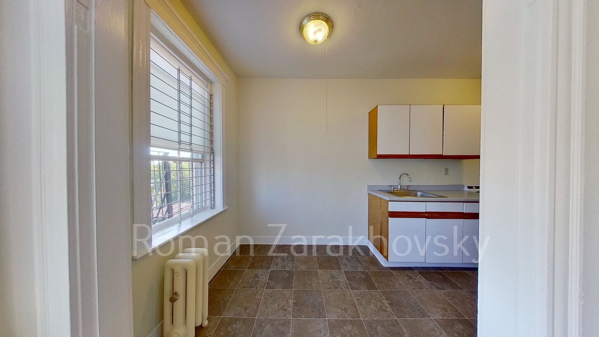 Building Photo - 236 Kelton St