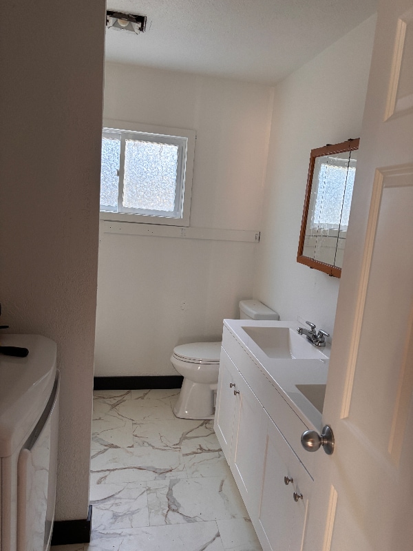 Building Photo - 1128 33rd St SE