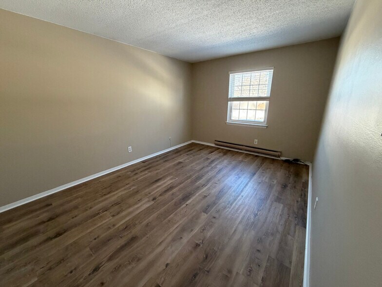 Building Photo - 6517 Cornwall Ct