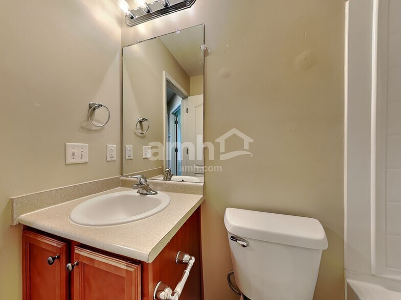 Building Photo - 107 Fontenot Dr