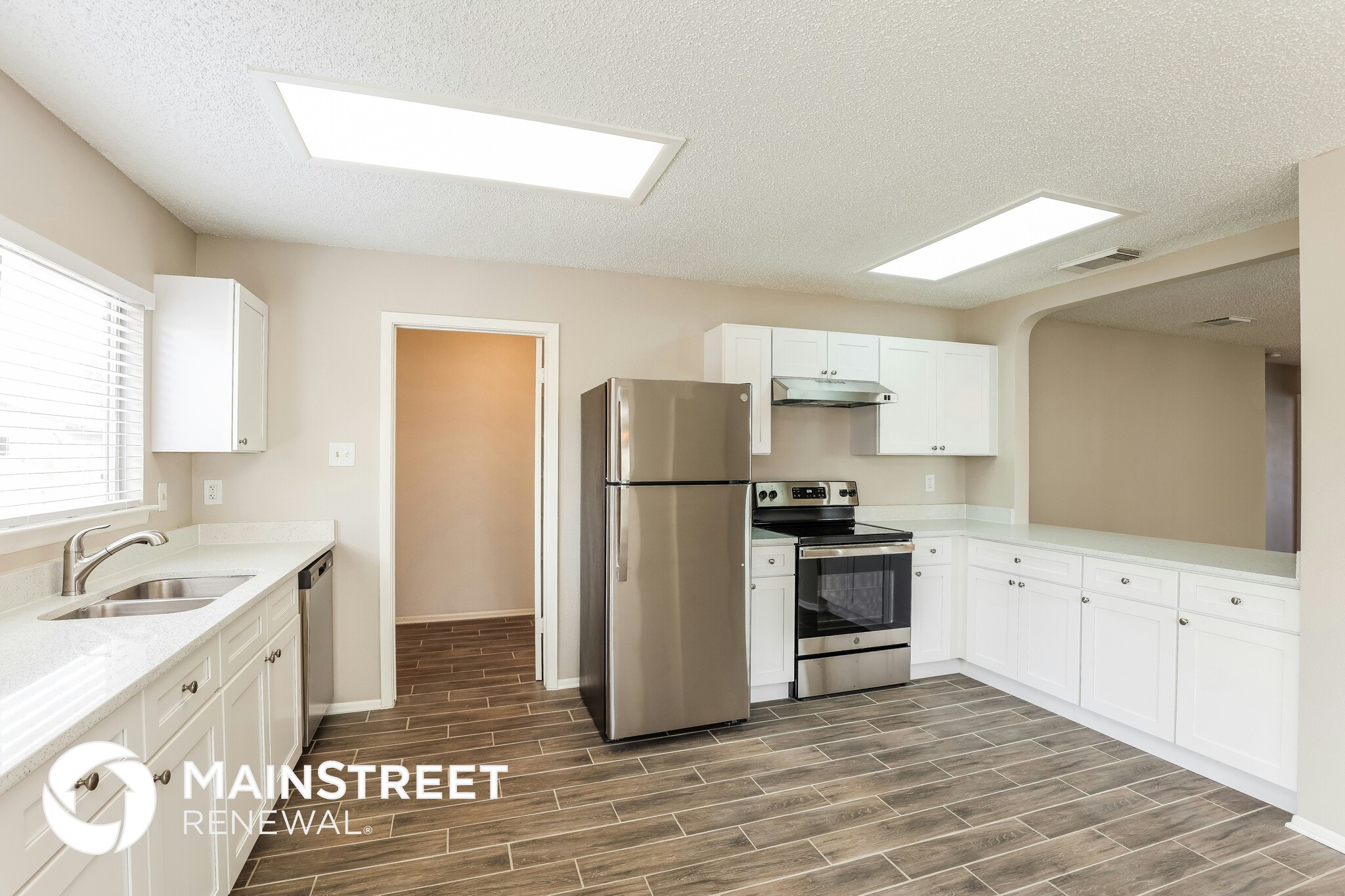 Building Photo - 8011 Chestnut Barr Dr